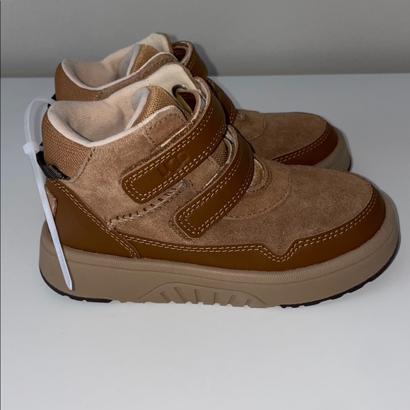 UGG Kids Rennie Boot - Picture 8 of 9